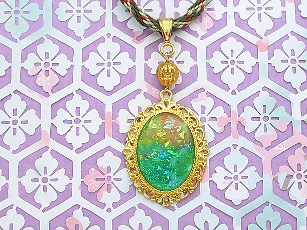 組みひもレジンペンダント「永日」