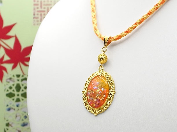 組みひもレジンペンダント「残香」