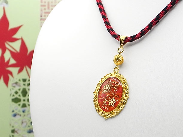 組みひもレジンペンダント「残香」