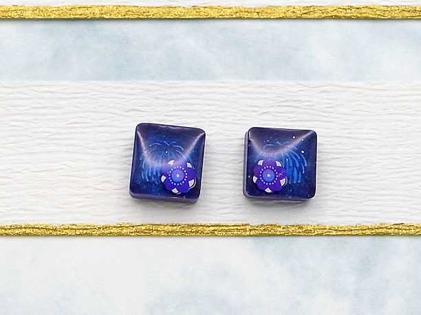 レジン・スタッドピアス「己」