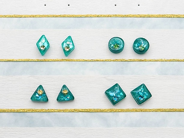 レジン・スタッドピアス「魔晄色」