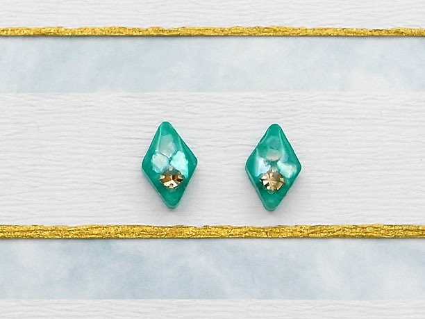 レジン・スタッドピアス「魔晄色」