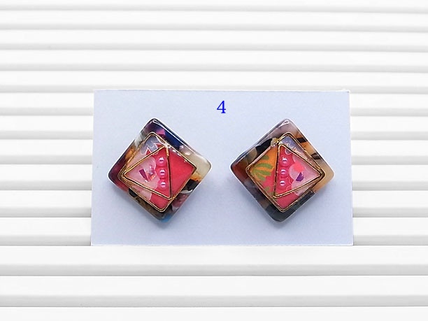 レジン・スタッドピアス「紅唇」