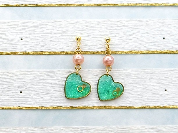 レジン・スタッドピアス「揺曳」