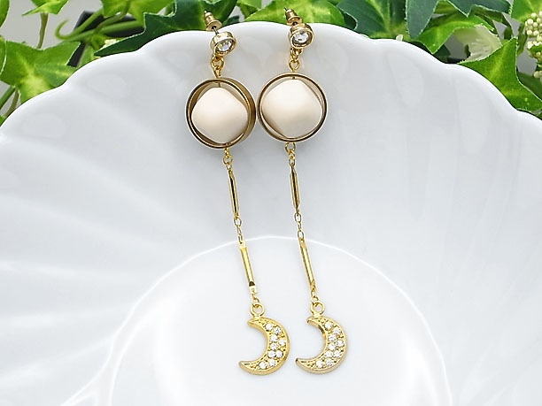 ビーズ・スタッドピアス「七曜」