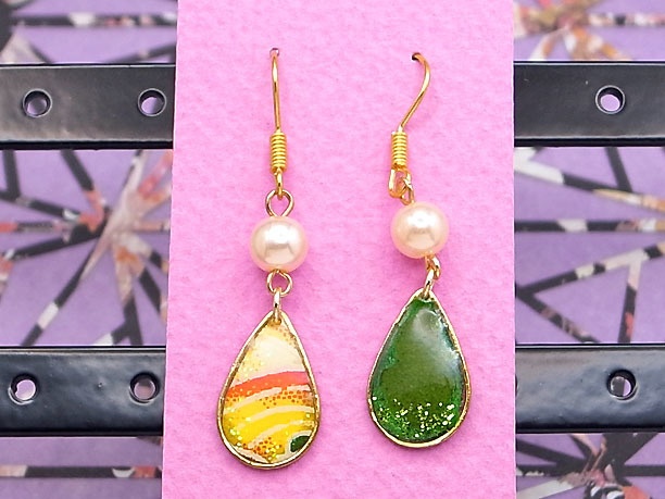 レジン・フックピアス雫「紅雨」