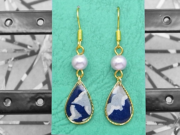 レジン・フックピアス雫「紺青」