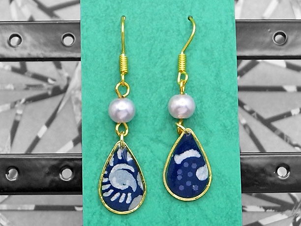 レジン・フックピアス雫「紺青」