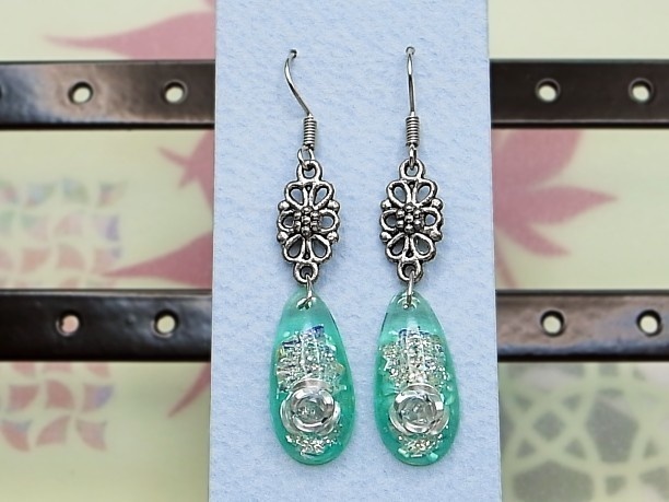 レジン・フックピアス「花薫」