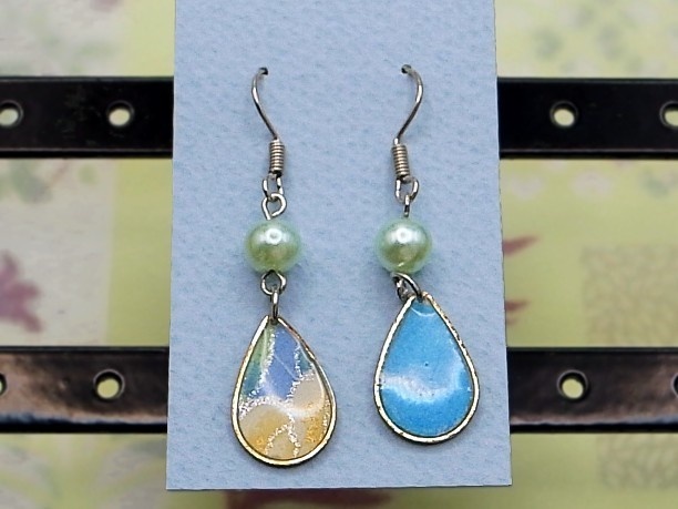 レジン・フックピアス雫「思慧」