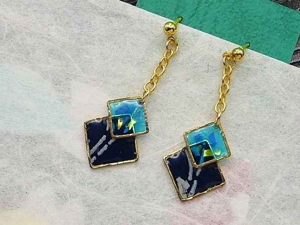 レジン・スタッドピアス「次縹」