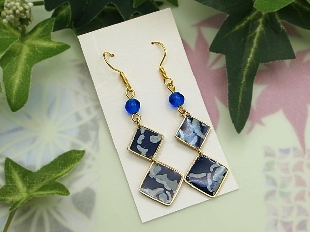レジン・フックピアス「留紺」