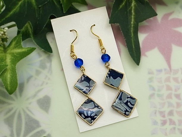 レジン・フックピアス「留紺」