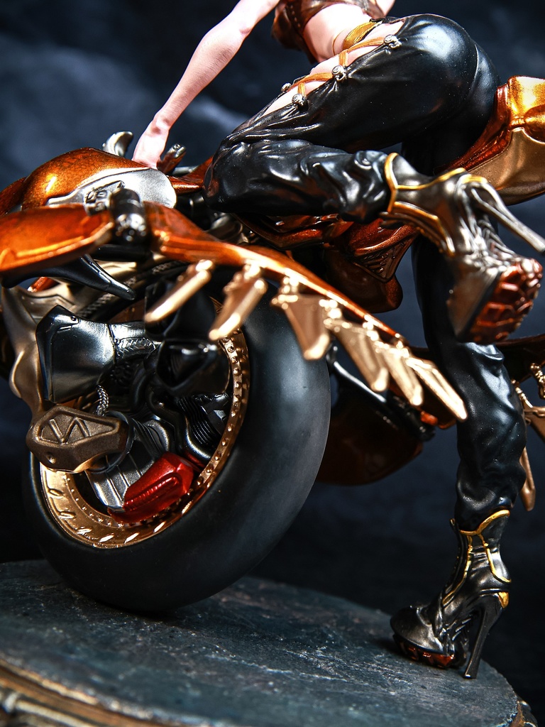 1:8 TOPAZ THE TIDEWALKER (Kit)