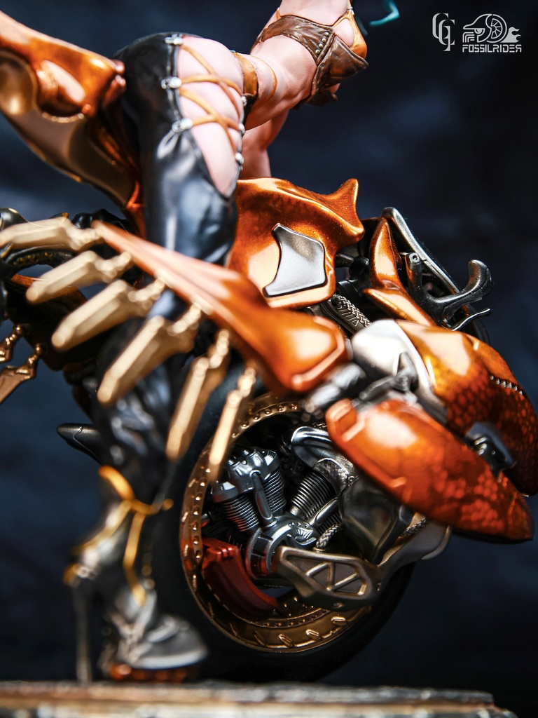 1:8 TOPAZ THE TIDEWALKER (Kit)