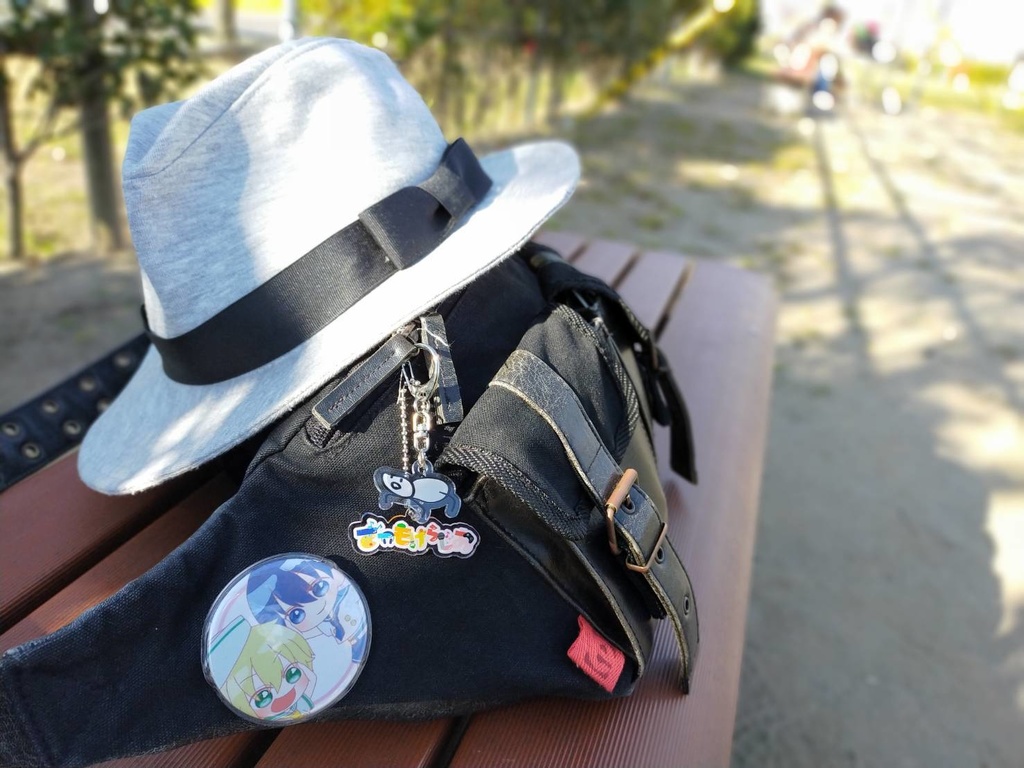 『ポメ』『ぱちくり』『三周年でーもげ』『でーもげらじおロゴ』アクリルキーホルダー