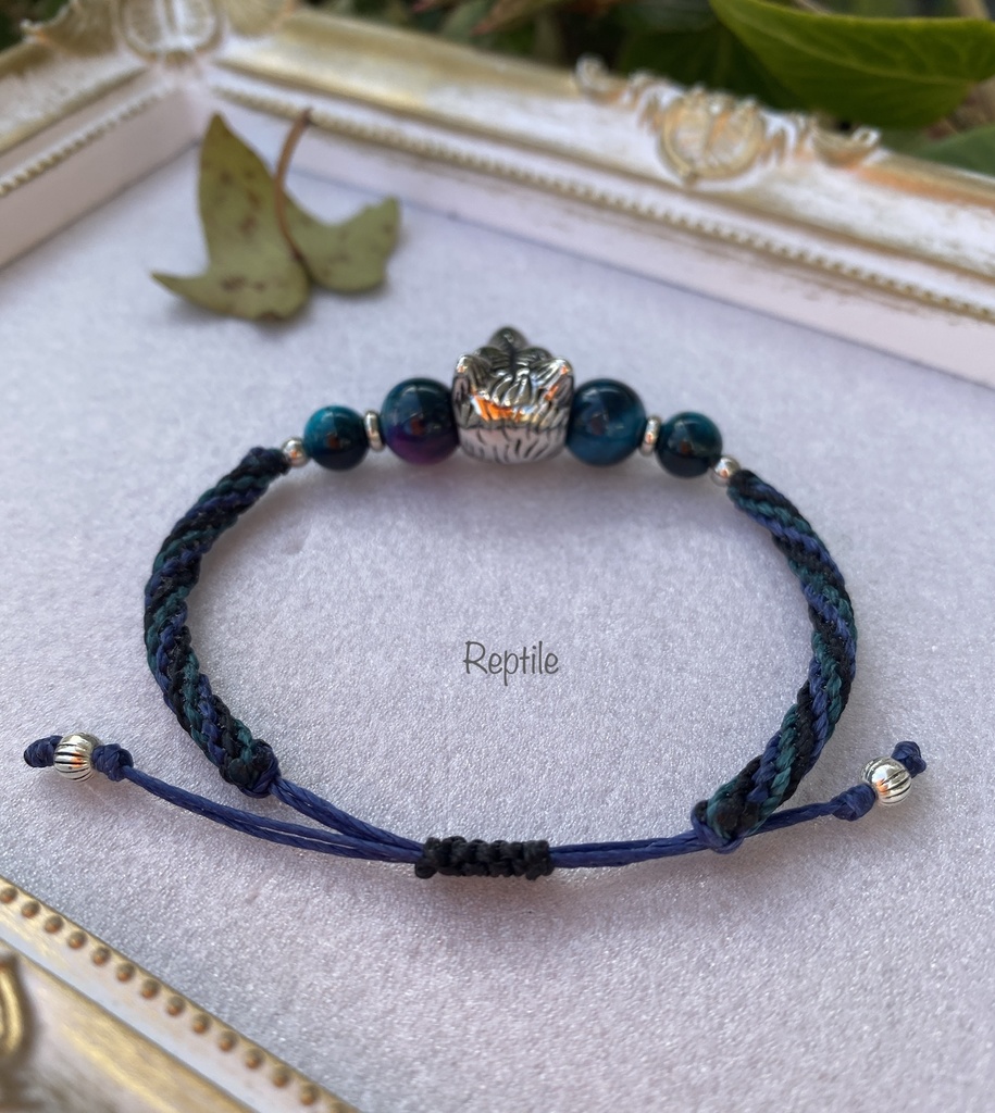 狼ブレスレット