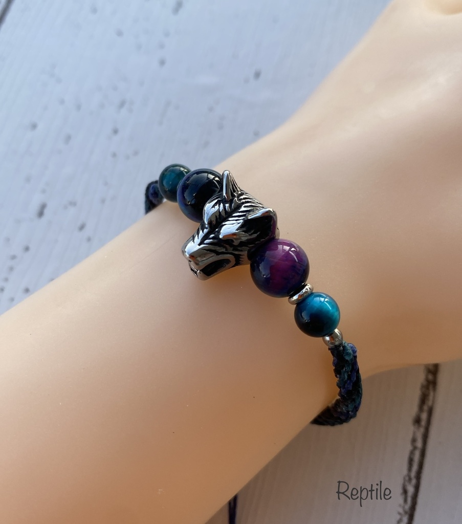 狼ブレスレット