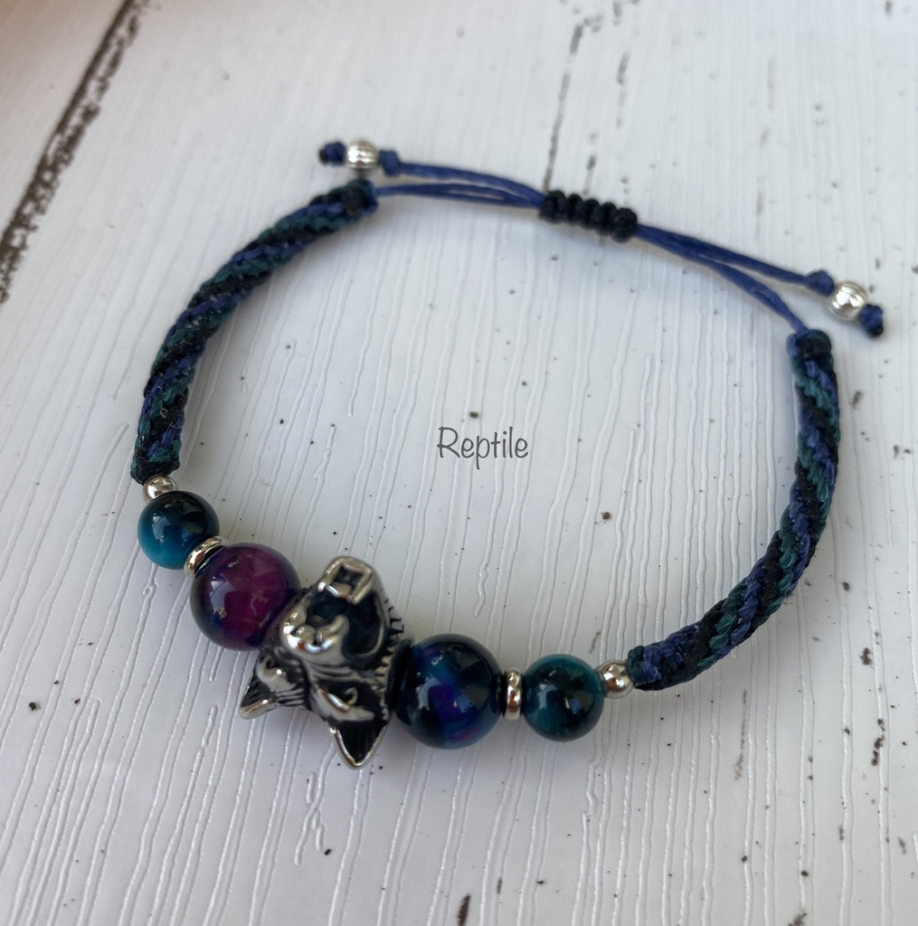 狼ブレスレット