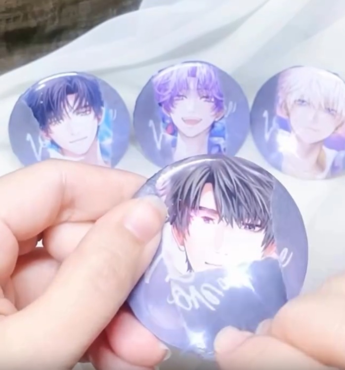 恋と深空 | 表紙を破って | 缶バッジ