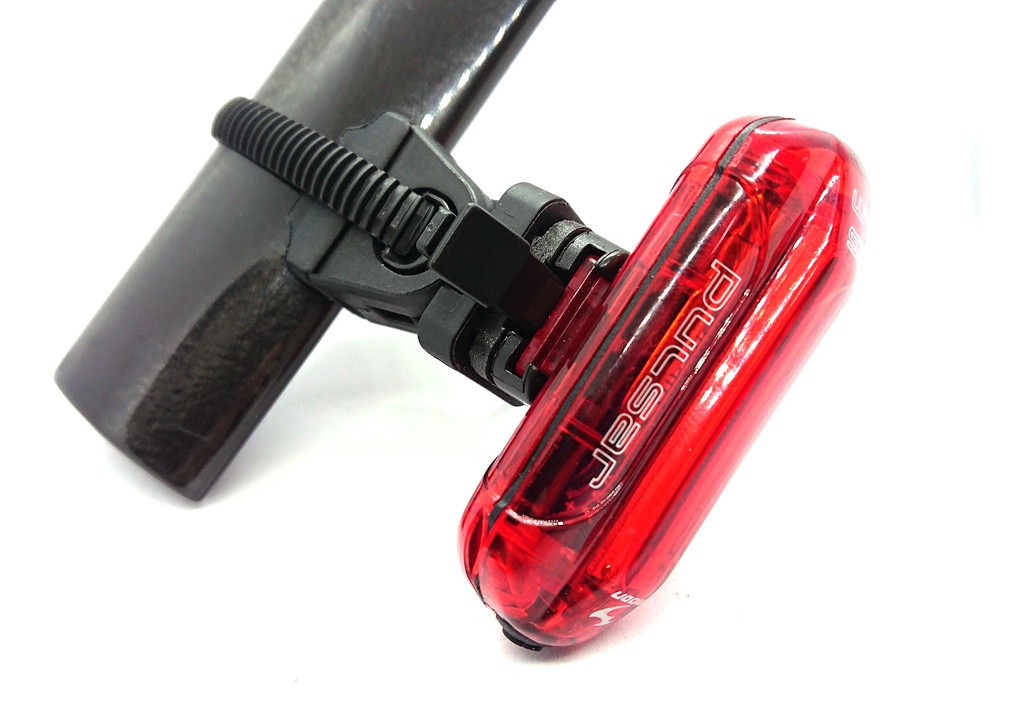 MOON(ムーン)リアライト用CATEYE(キャットアイ)変換アダプター