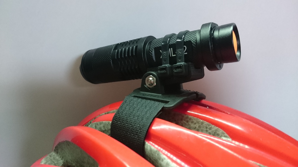 CATEYE(キャットアイ)ヘルメットブラケット用汎用ライトアタッチメント