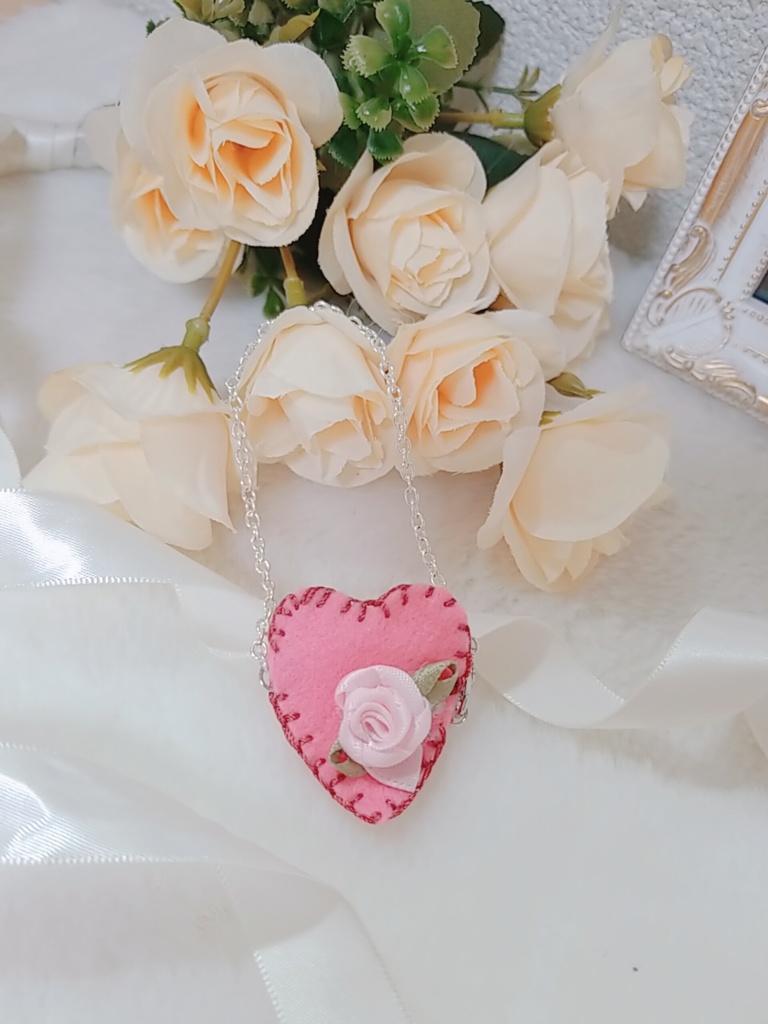 ふわふわ桜うさぎ🌸🐰✕ピンクレースリボン🎀 ビーズリング💎 ハート薔薇ポシェット付き🌹