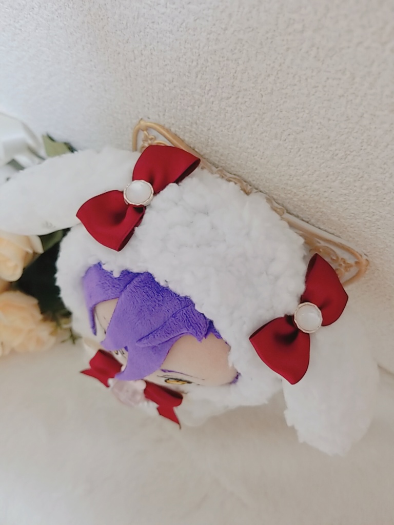 苺白うさぎ🐰🍓✕フリル付き赤リボン🎀 ハートうさぎブローチ❤