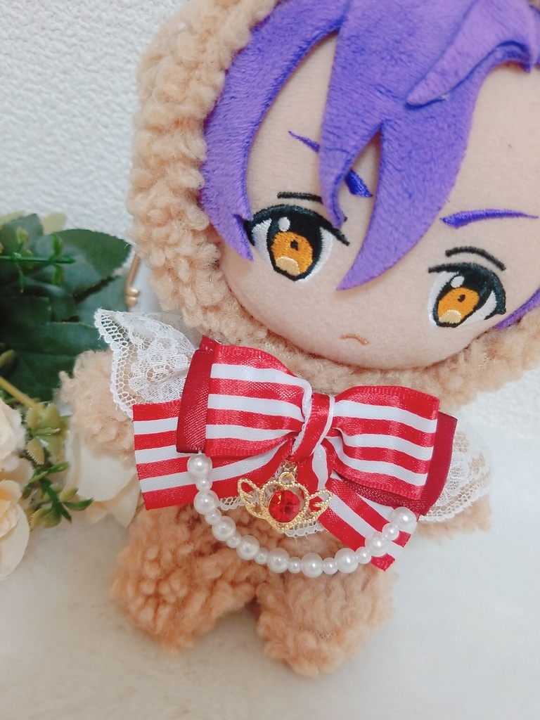 野うさぎ🐰❤✕フリル付き赤縞リボン🎀 エンジェルチャーム👼