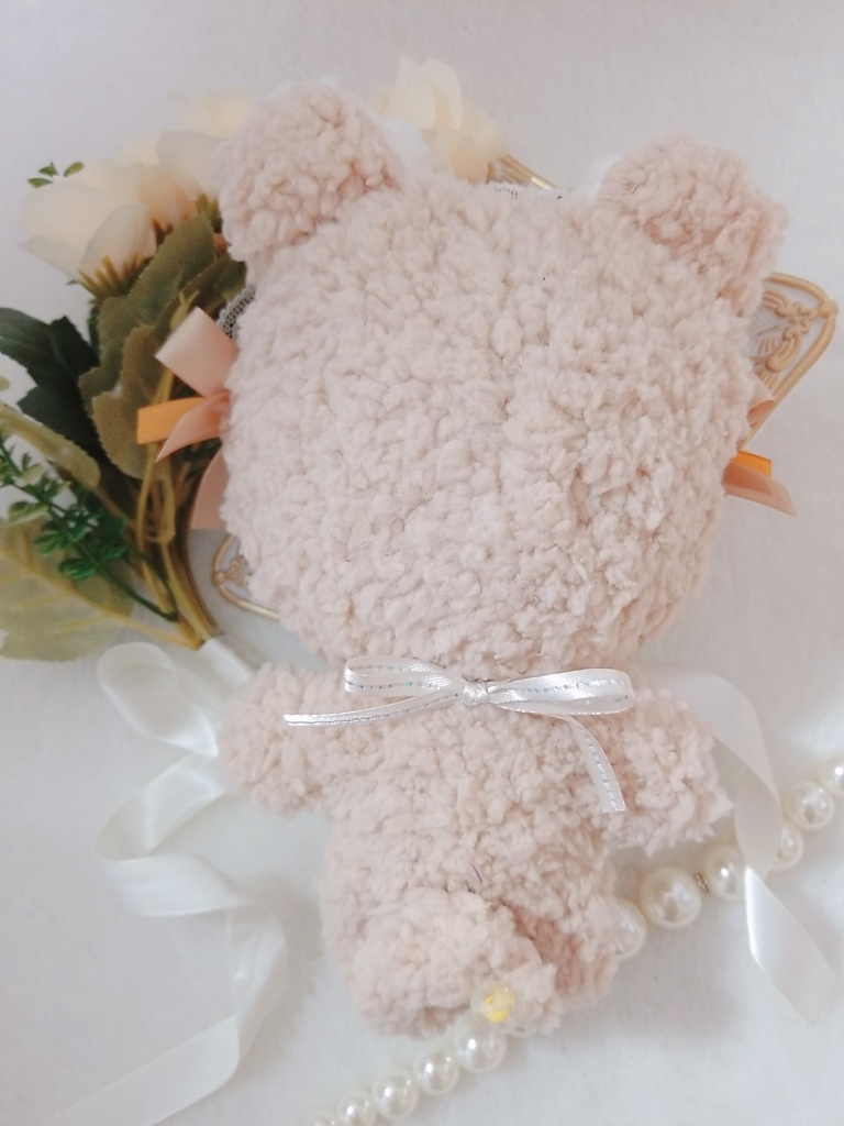ふわふわ茶くま✕クラッシックリボン🎀ホワイトブリム💝 キラキラくまちゃんチャーム🐻