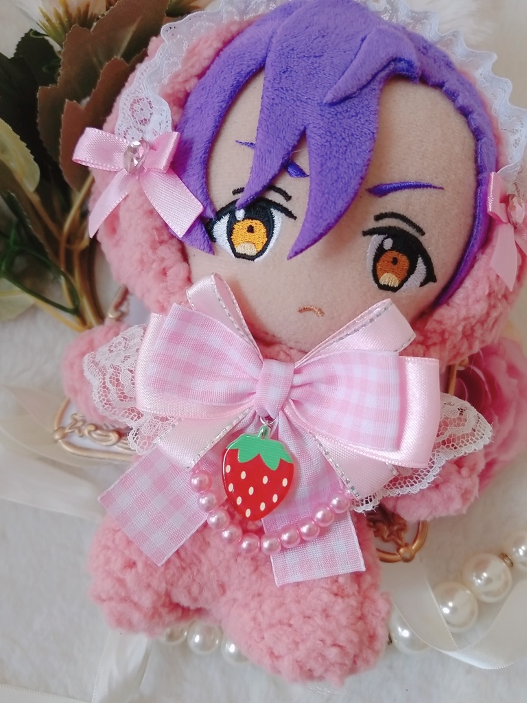 ふわふわうさぎ🐰✕ピンクチェックリボン🎀ホワイトブリム💝 いちごチャーム🍓