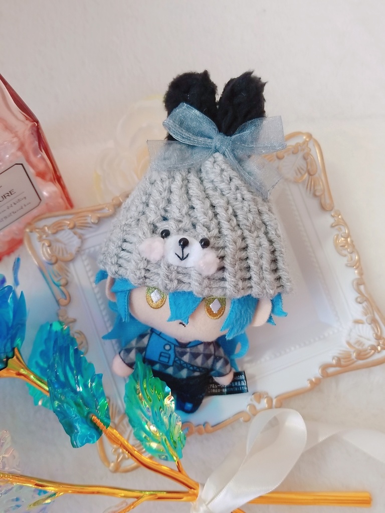 グレーうさぎ🐰💜ニット帽&黒うさぎ🐰🖤ニット帽