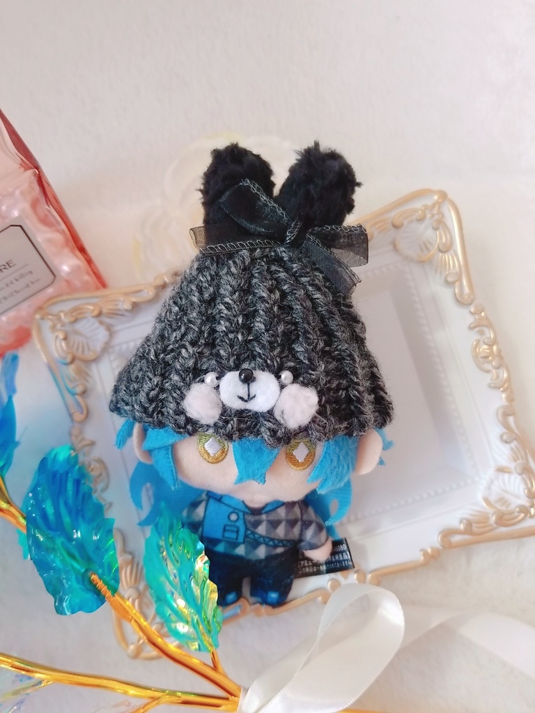 グレーうさぎ🐰💜ニット帽&黒うさぎ🐰🖤ニット帽