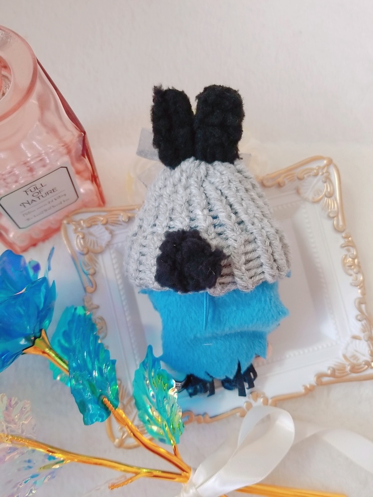 グレーうさぎ🐰💜ニット帽&黒うさぎ🐰🖤ニット帽