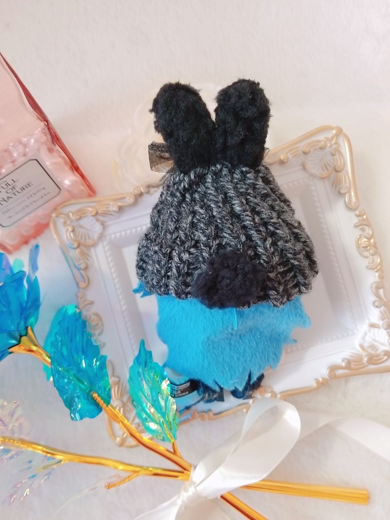 グレーうさぎ🐰💜ニット帽&黒うさぎ🐰🖤ニット帽