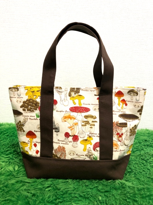 きのこ柄トートバッグ