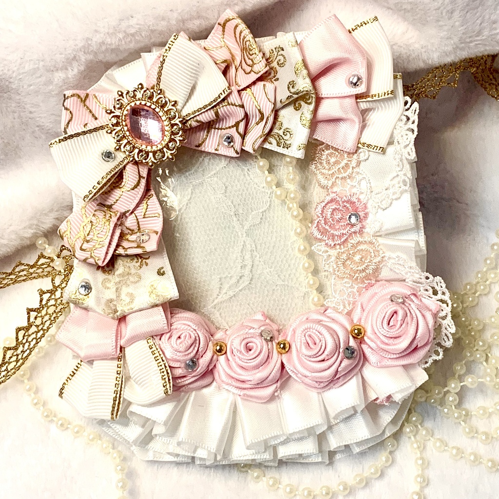 【B8】プリンセスローズ♡フリルとリボンの硬質ケースデコ トレカケース(ピンク×ホワイト)