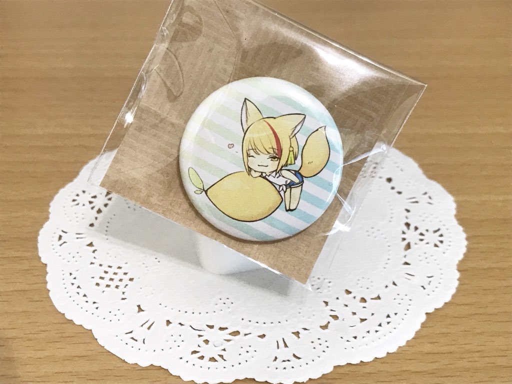 キヌ缶バッチ