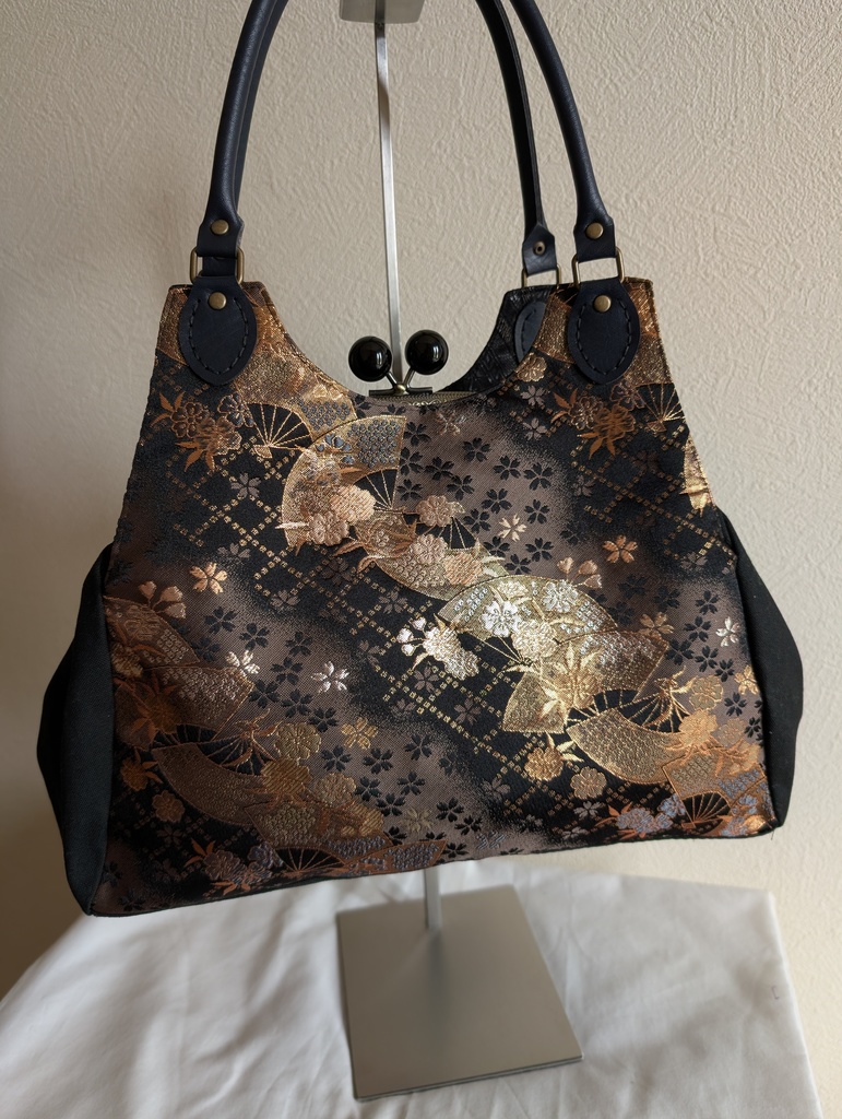 明石国行 あおりがま口バッグ