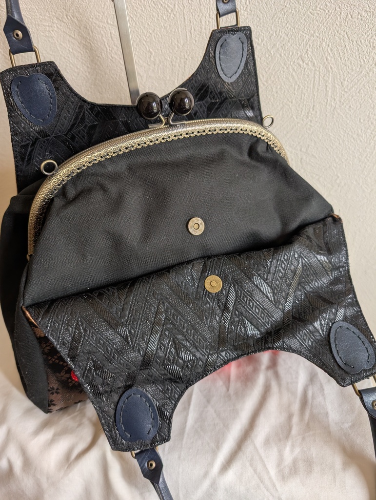 明石国行 あおりがま口バッグ