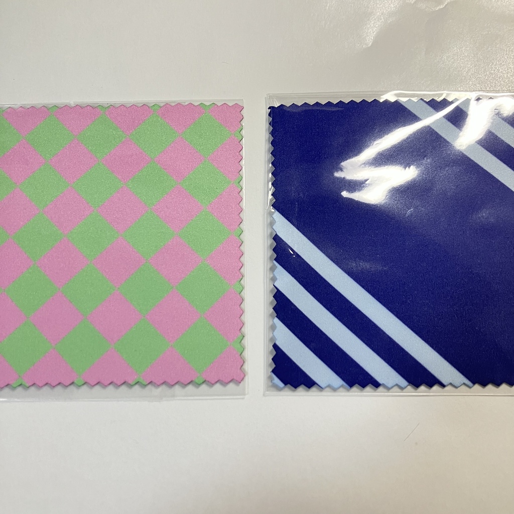 卒業生概念メガネ拭き