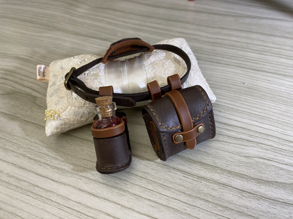 MDD ベルトポーチ　薬品瓶入り