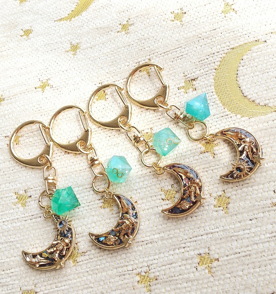 ラビ君の月みやげオルゴナイトのキーホルダー