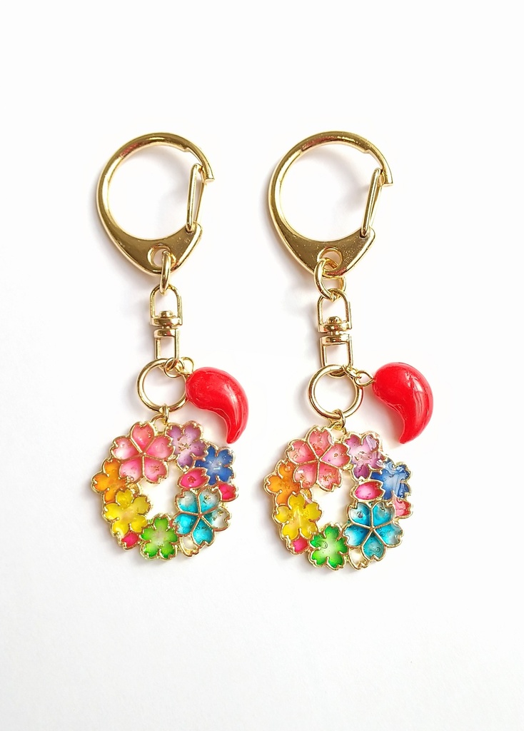 虹と桜の勾玉オルゴナイトのキーホルダー