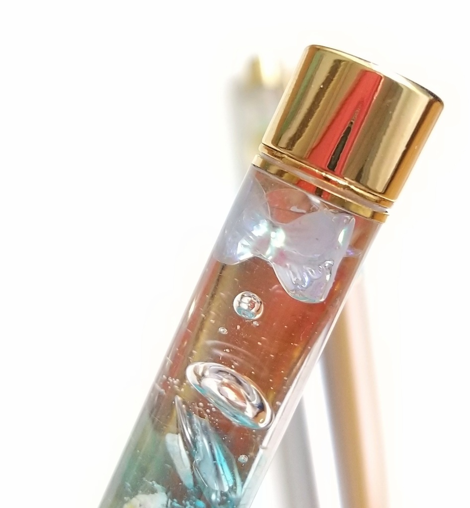 虹色の雲龍と蝶々のオルゴナイトペン(キャライメージ)