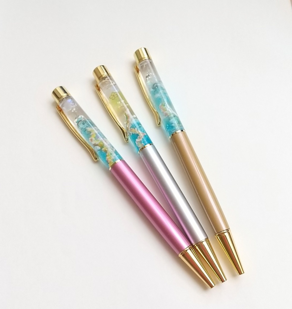 虹色の雲龍と蝶々のオルゴナイトペン(キャライメージ)