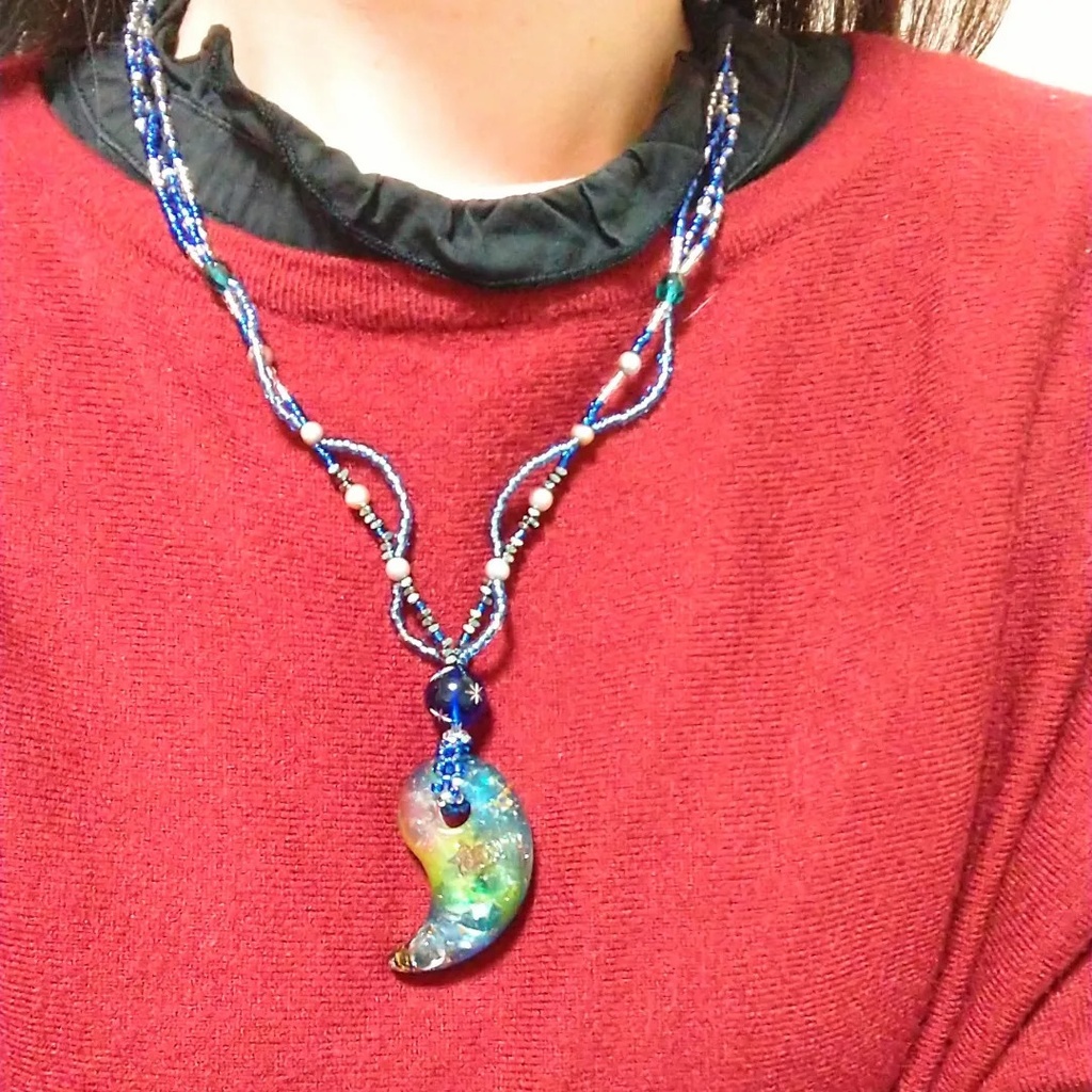 勾玉オルゴナイト(隕石入り)のネックレス【龍星丸イメージ】