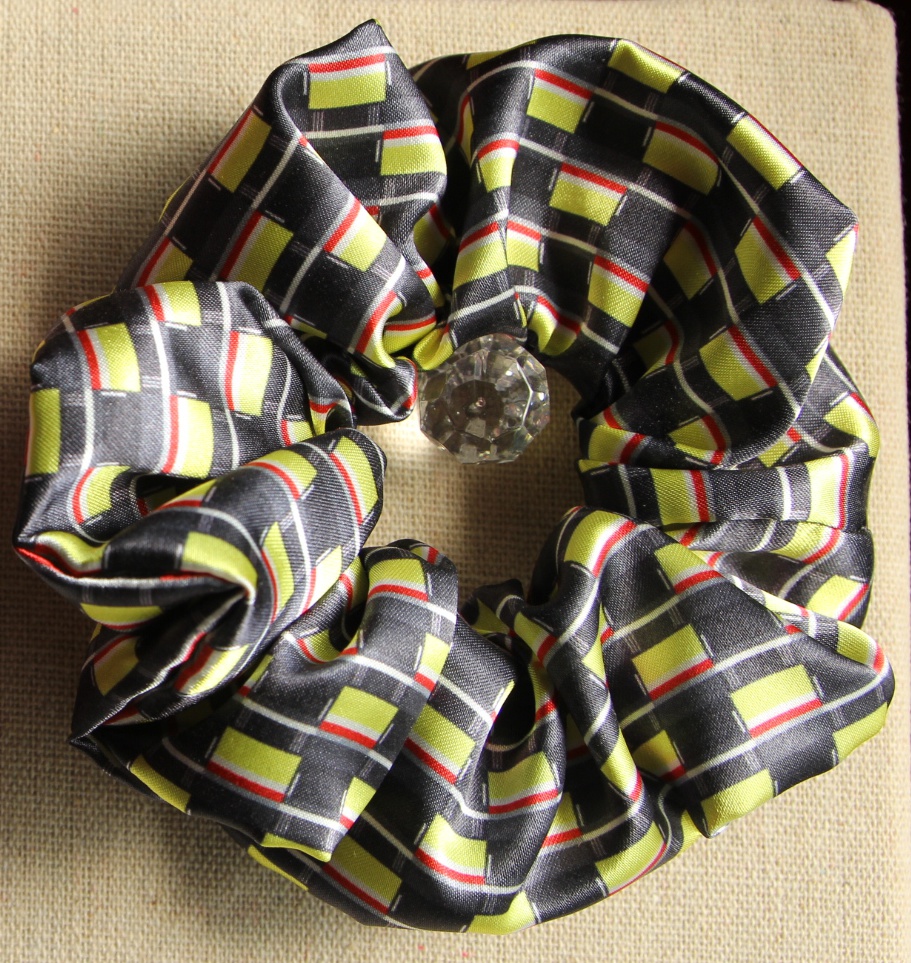 明和イメージシュシュ