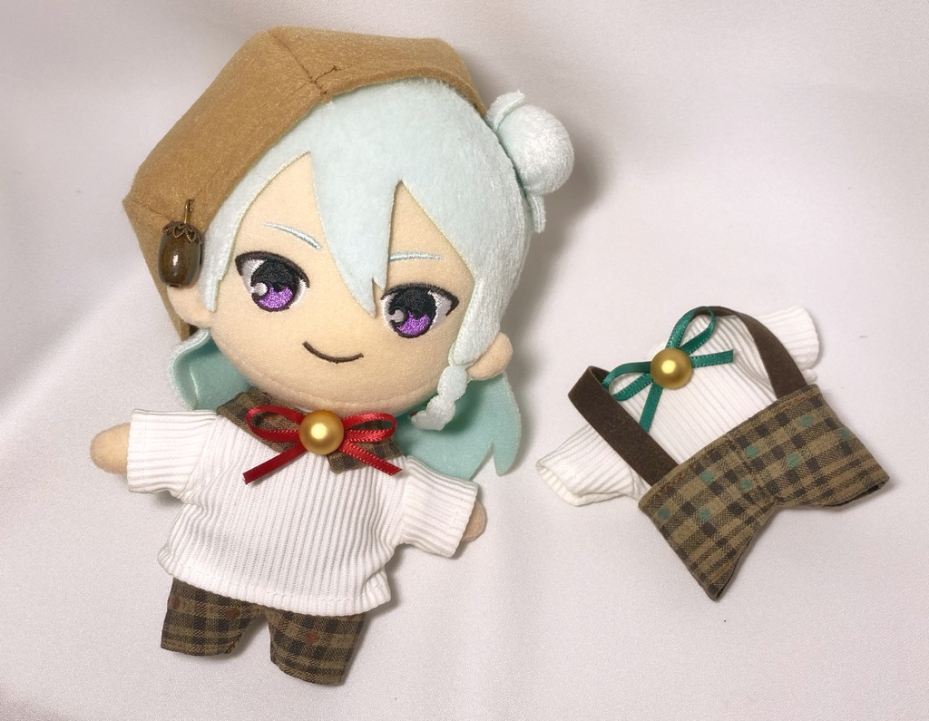 どんぐり帽子の秋服