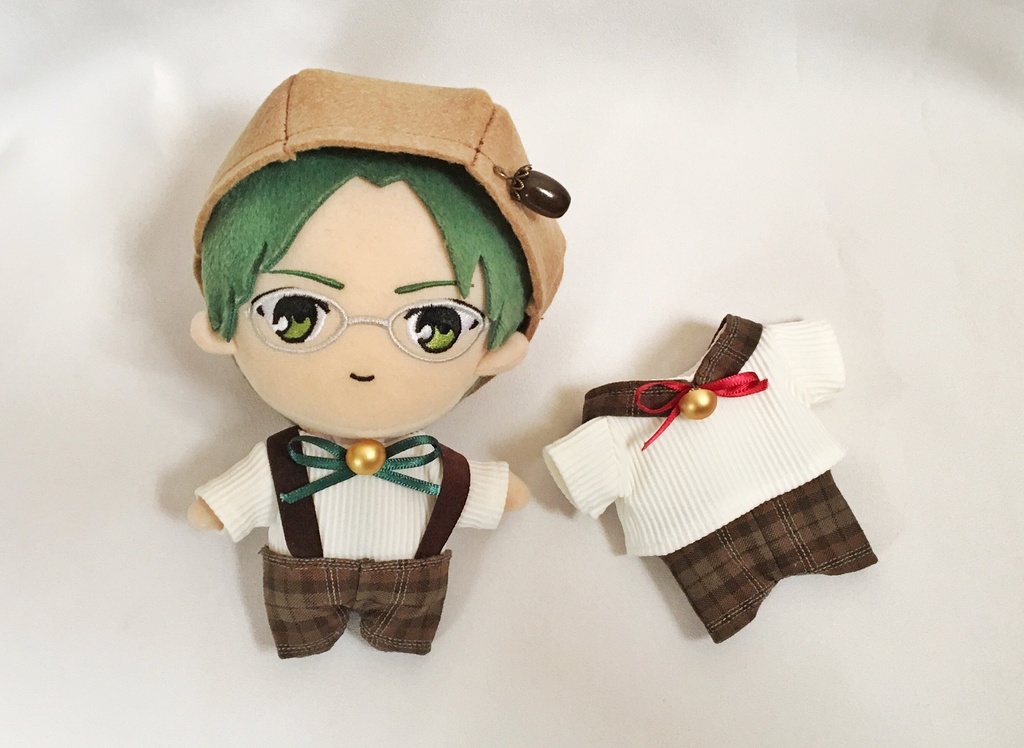 どんぐり帽子の秋服